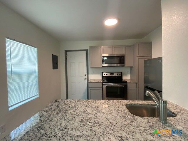 Property Photo:  502 W Avenue A  TX 76522 