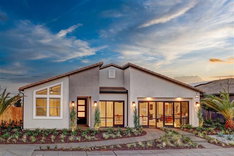 Property Photo:  1124 Sophie Drive W  CA 93636 