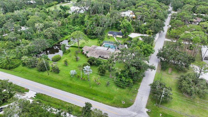 Property Photo:  3012 Desoto Road  FL 34234 