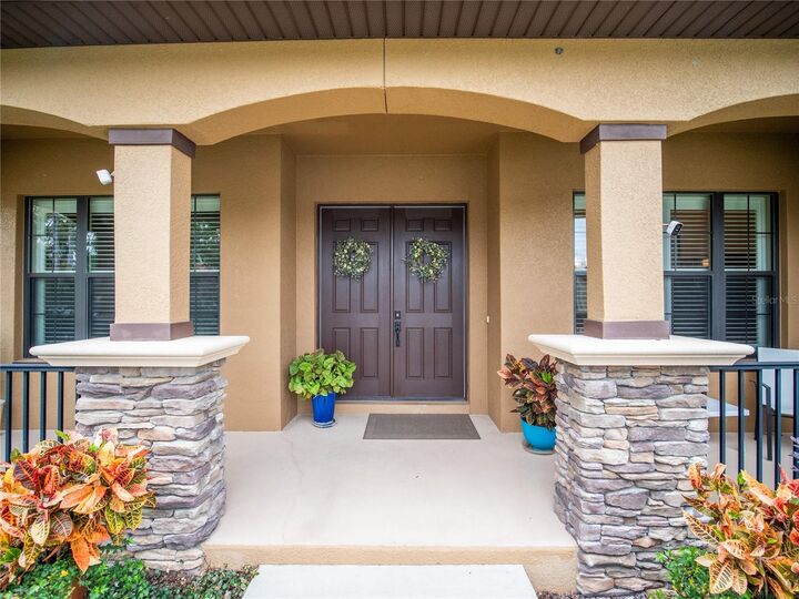 Property Photo:  1010 Marion Oaks Court  FL 32701 