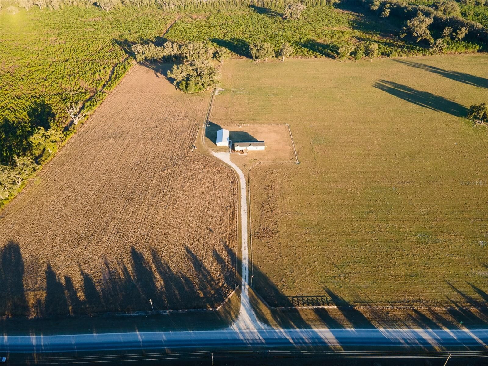 Property Photo: 3789 NW 202nd Street FL 32669