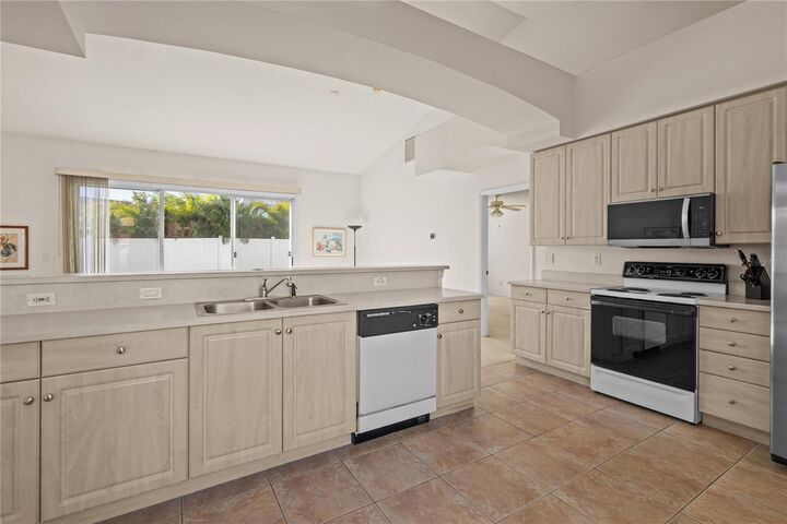 Property Photo: 3804 Islamorada Drive FL 32176