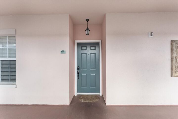 Property Photo:  201 SE 2nd Avenue 406  FL 32601 