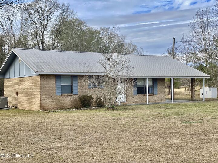 Property Photo:  2221 Highway 63  MS 39452 