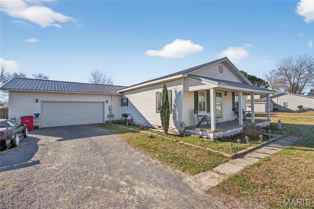 Property Photo:  1515 Greer Street  MO 63771 