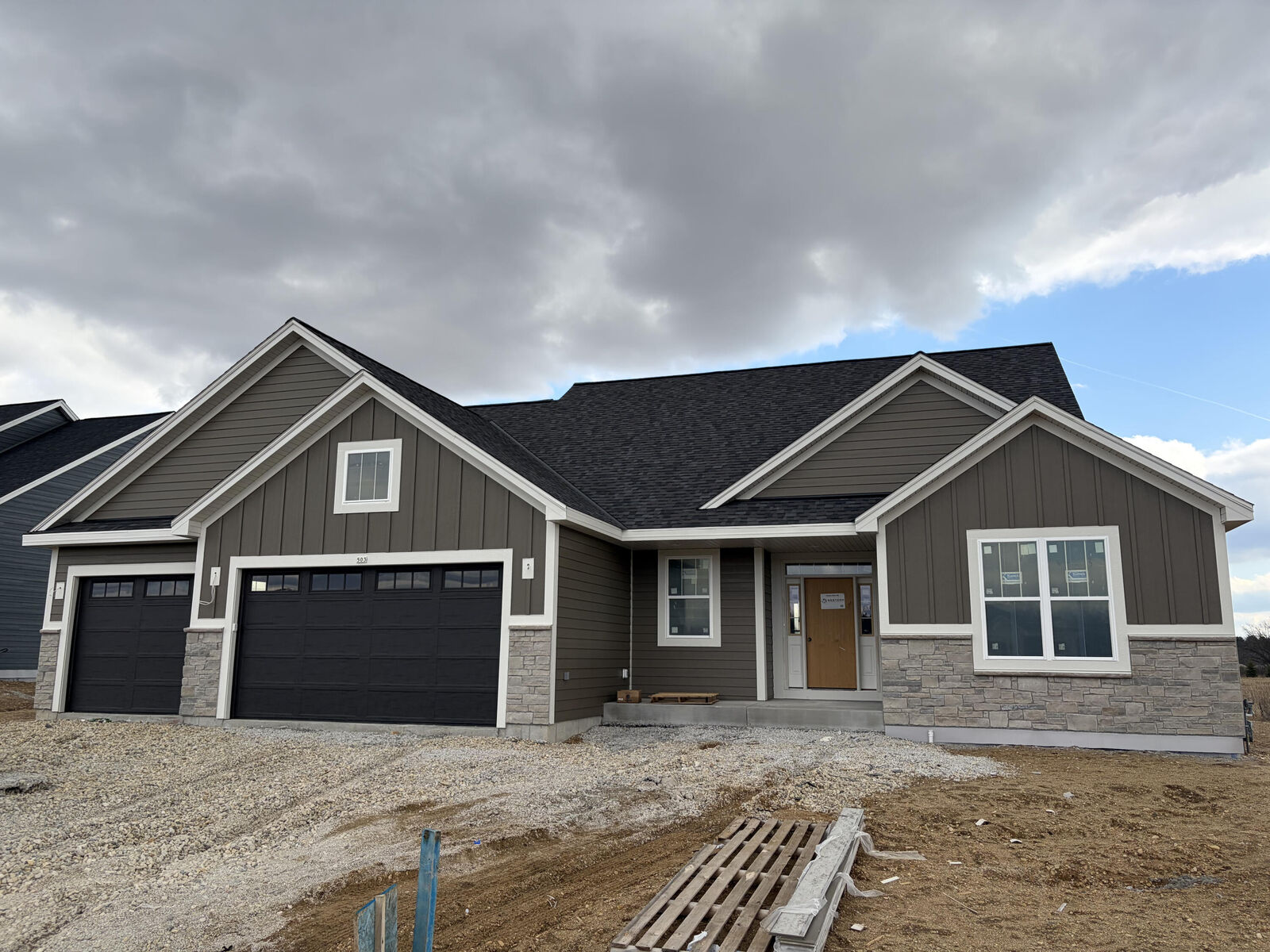 Property Photo:  503 Talbot'S Woods Dr Lt36  WI 53066 