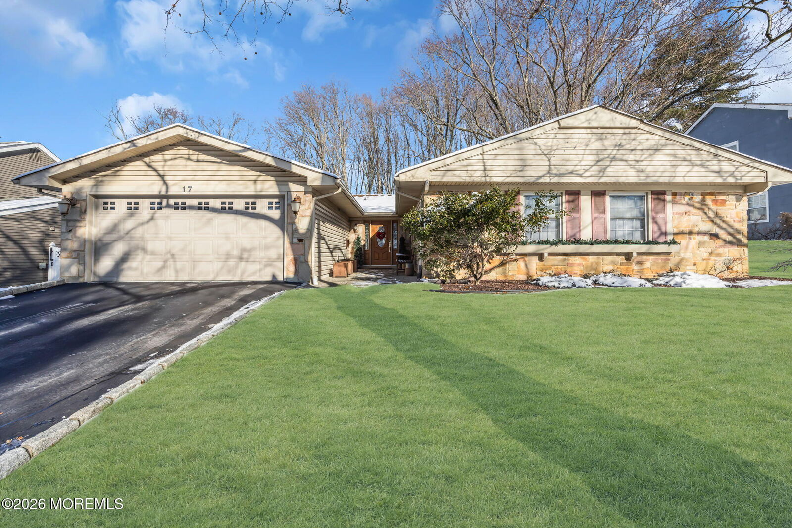 Property Photo:  17 Idlebrook Lane  NJ 07747 