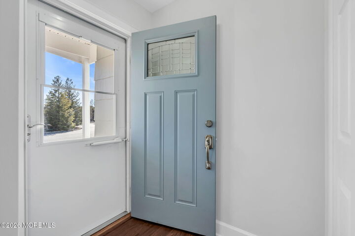 Property Photo:  12 Ely Court  NJ 08757 