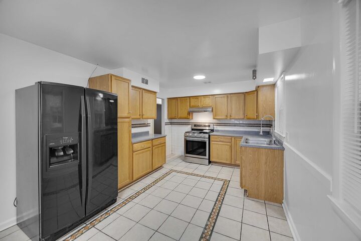 Property Photo:  6118 N Hoyne Avenue  IL 60659 