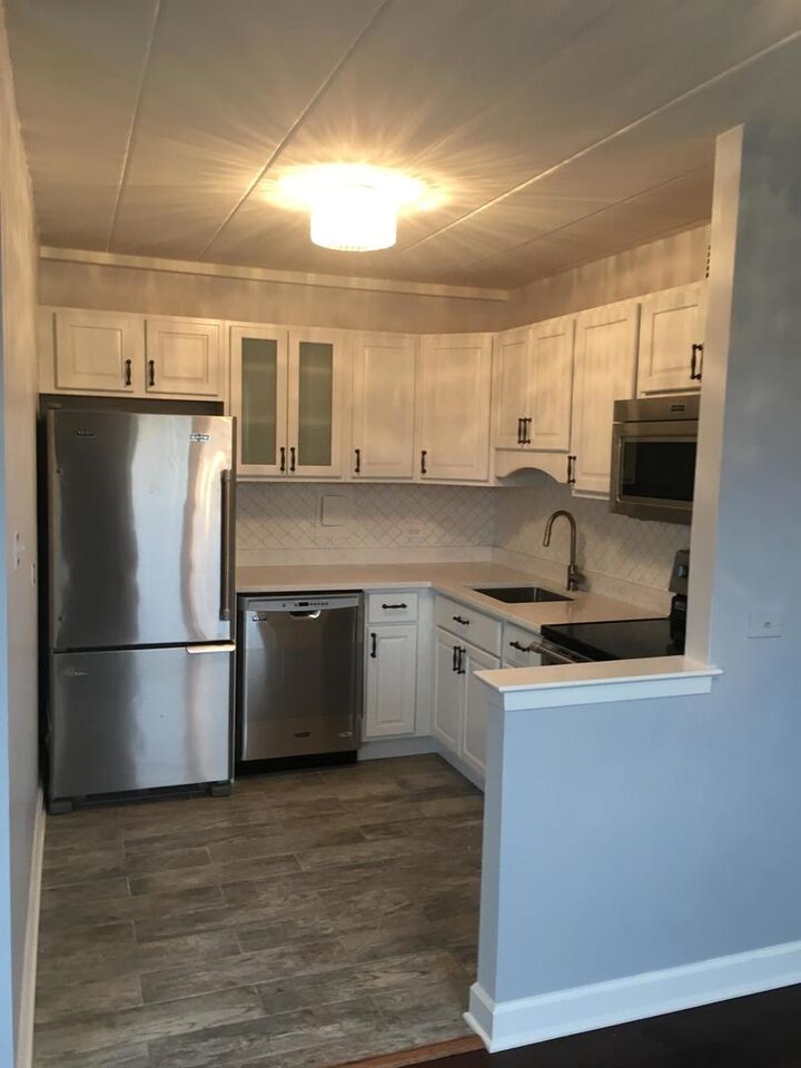 Property Photo:  6161 N Hoyne Avenue 512  IL 60659 