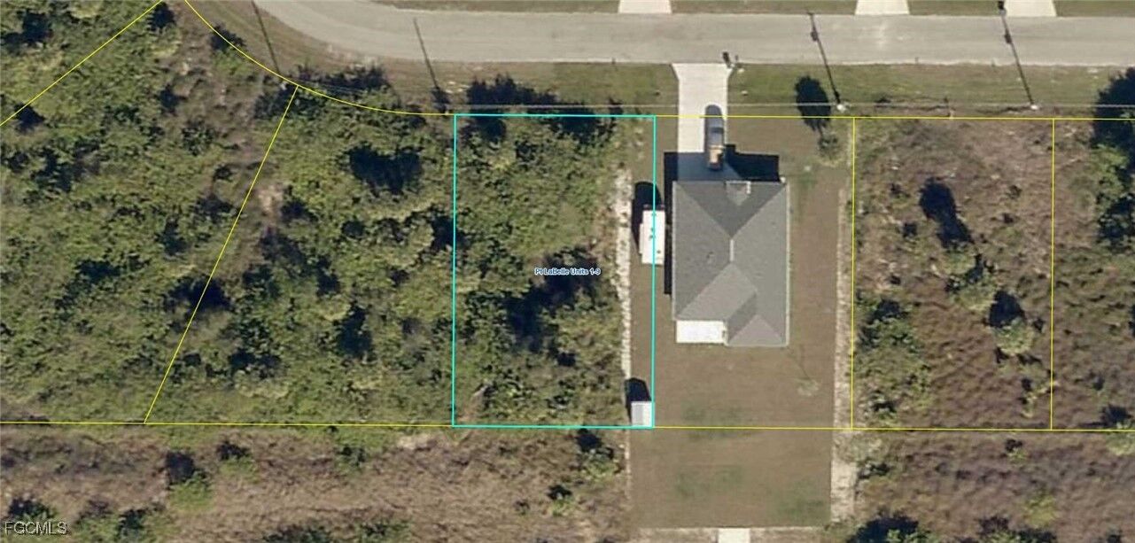 Property Photo:  8015 Sunrise Circle  FL 33935 