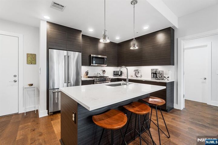 Property Photo:  502 Palisade 203  NJ 07307 