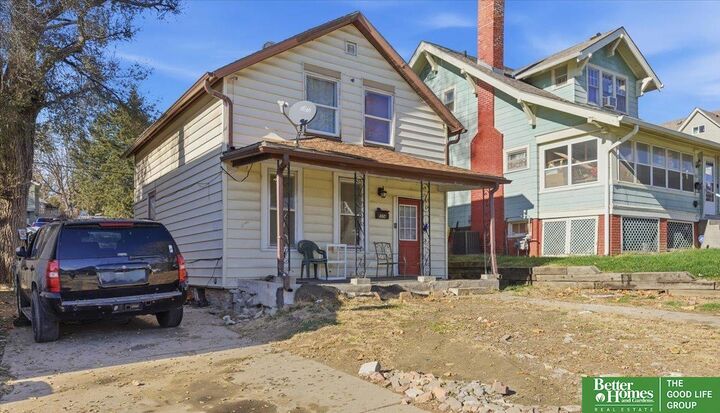 Property Photo:  1334 S 25 Street  NE 68105 