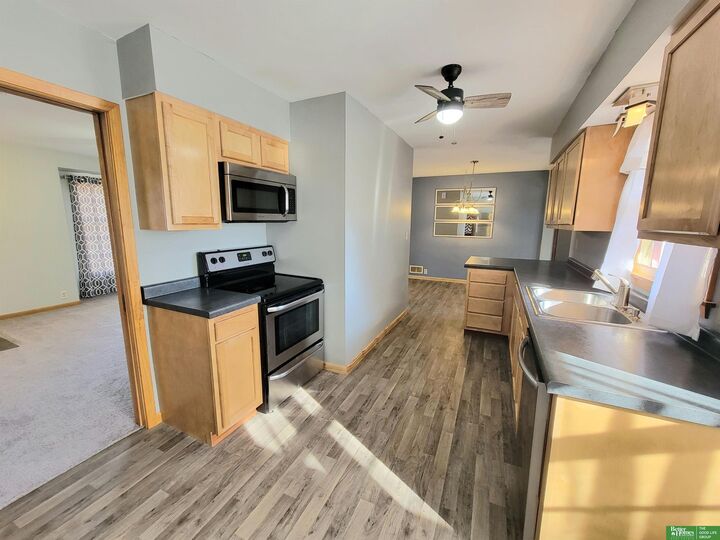 Property Photo:  1006 E 12th Street  NE 68467 