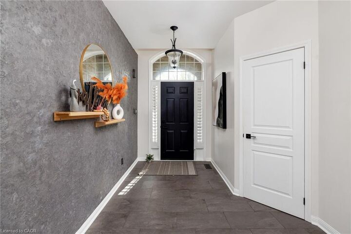 Property Photo:  2202 Brookhaven Crescent  ON L6M 5B8 