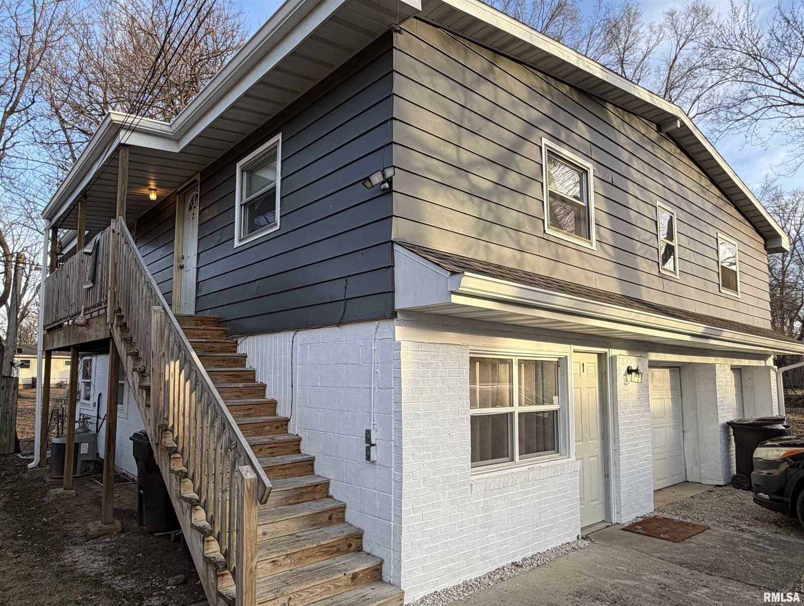 Property Photo: 208 Cherry Lane IL 61571
