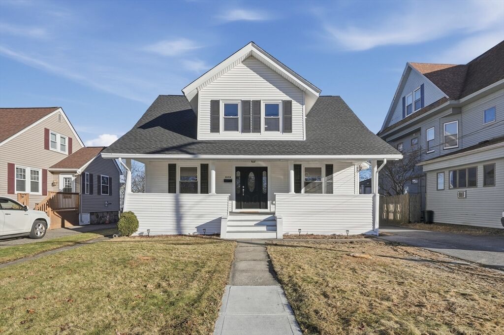 Property Photo: 323 Burncoat Street MA 01606