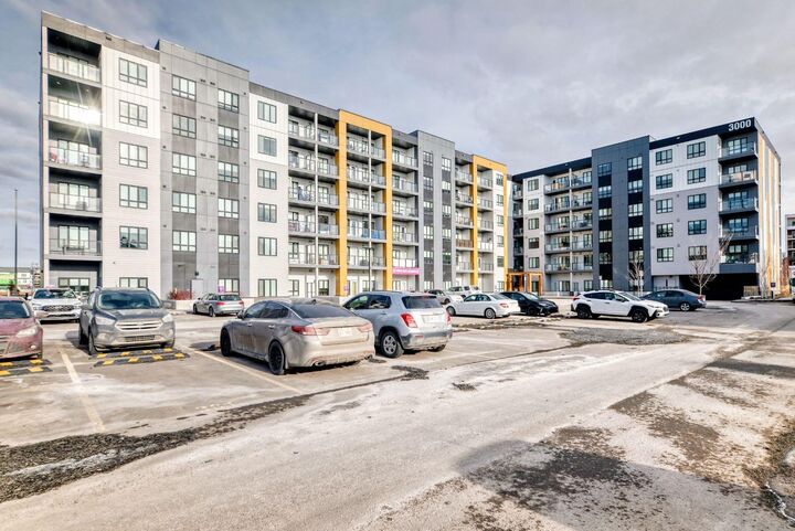 Property Photo:  60 Skyview Ranch Road NE 3307  AB T3N 2J8 