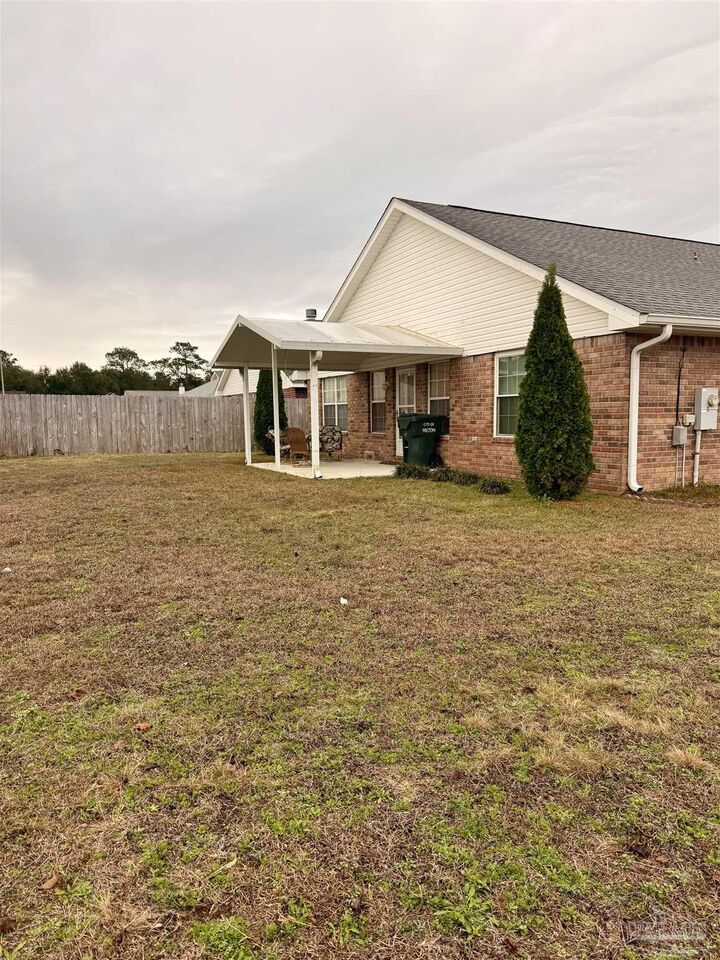 Property Photo:  6178 Bandol Ct  FL 32570 