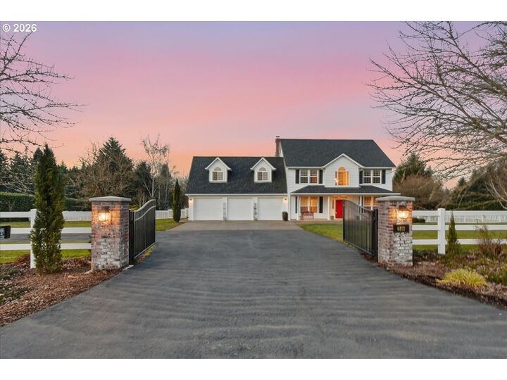 Property Photo:  6810 NE 252nd Way  WA 98604 