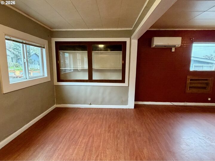 Property Photo:  124 Main St  WA 98673 