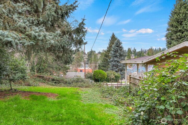 Property Photo:  8442  24th Avenue SW  WA 98106 