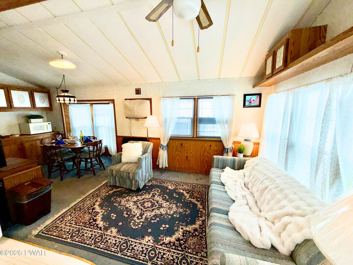 Property Photo:  114 Glenwood Landing  PA 18337 