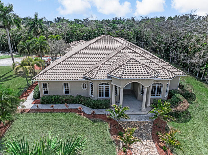 Property Photo:  16684 62nd Road N  FL 33470 