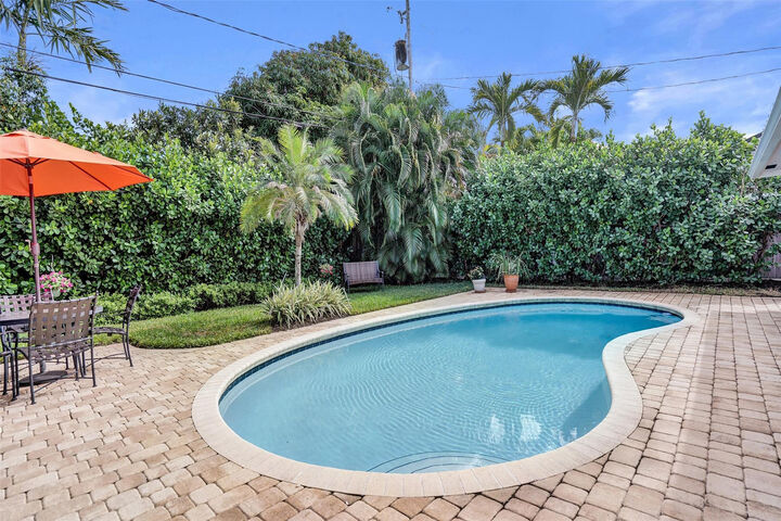 Property Photo:  4820 NE 27 Avenue  FL 33308 