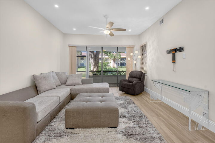 Property Photo: 7484 La Paz Boulevard 103 FL 33433