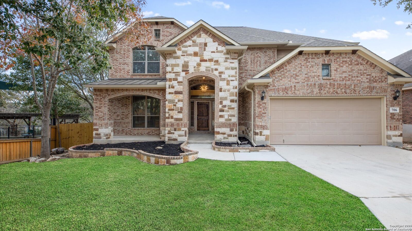 Property Photo: 706 Grove Bnd TX 78253