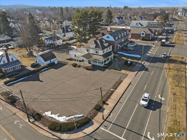 Property Photo:  142 East Center Street  CT 06040 