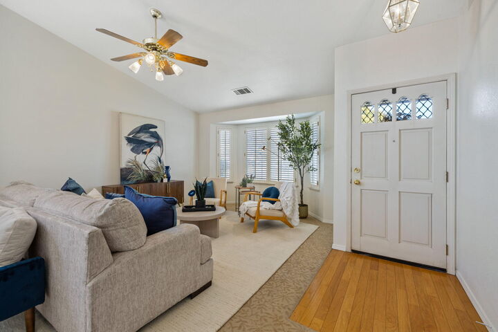 Property Photo:  1831 S Cottonwood Street  CA 93277 