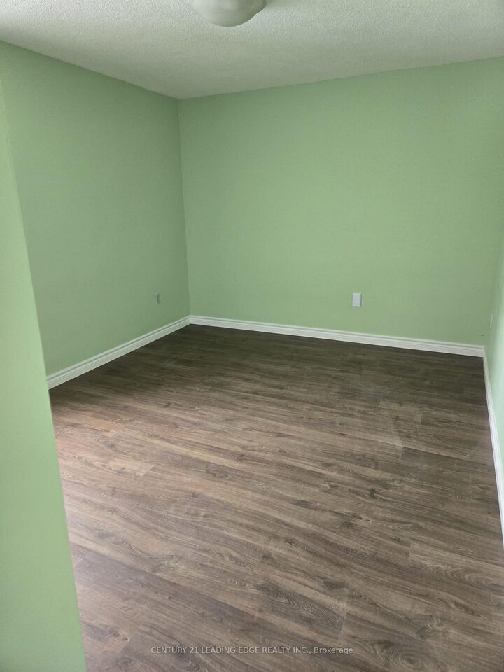 Property Photo:  350 Seneca Hill Drive 801  ON M2J 4S7 