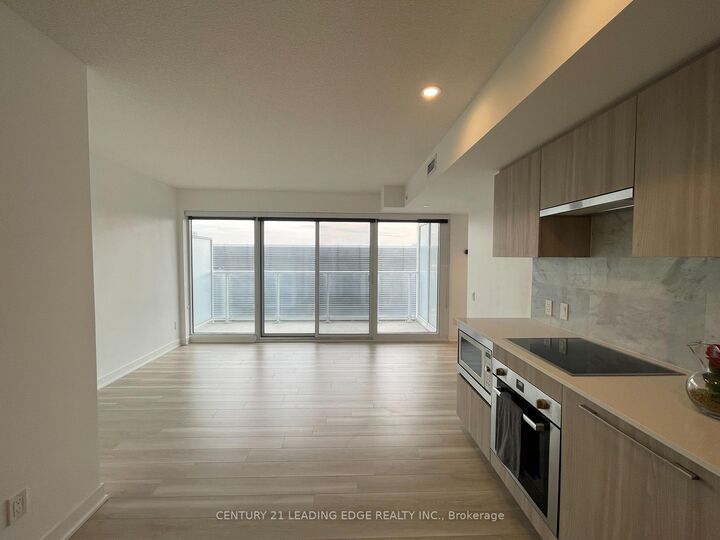 Property Photo:  17 Bathurst Street 1502  ON M5V 1A5 