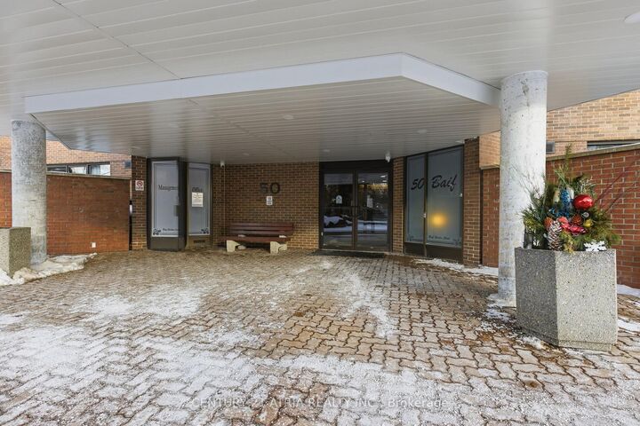 Photo de la propriété:  50 Baif Boulevard 909  ON L4C 5L1 