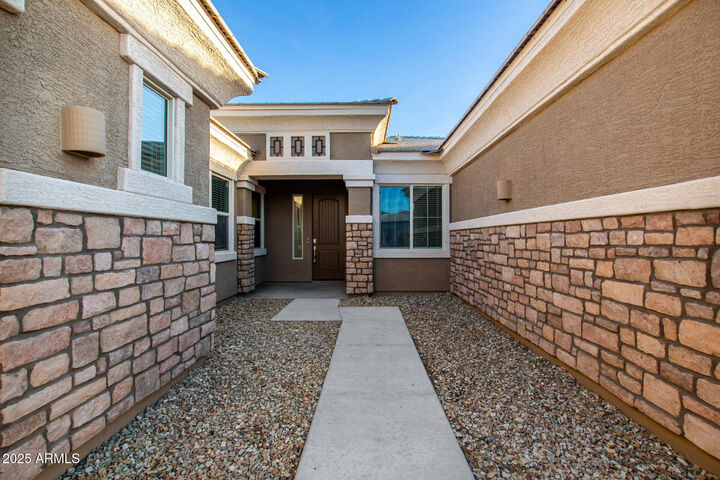 Property Photo: 16987 W Saguaro Park Lane AZ 85387