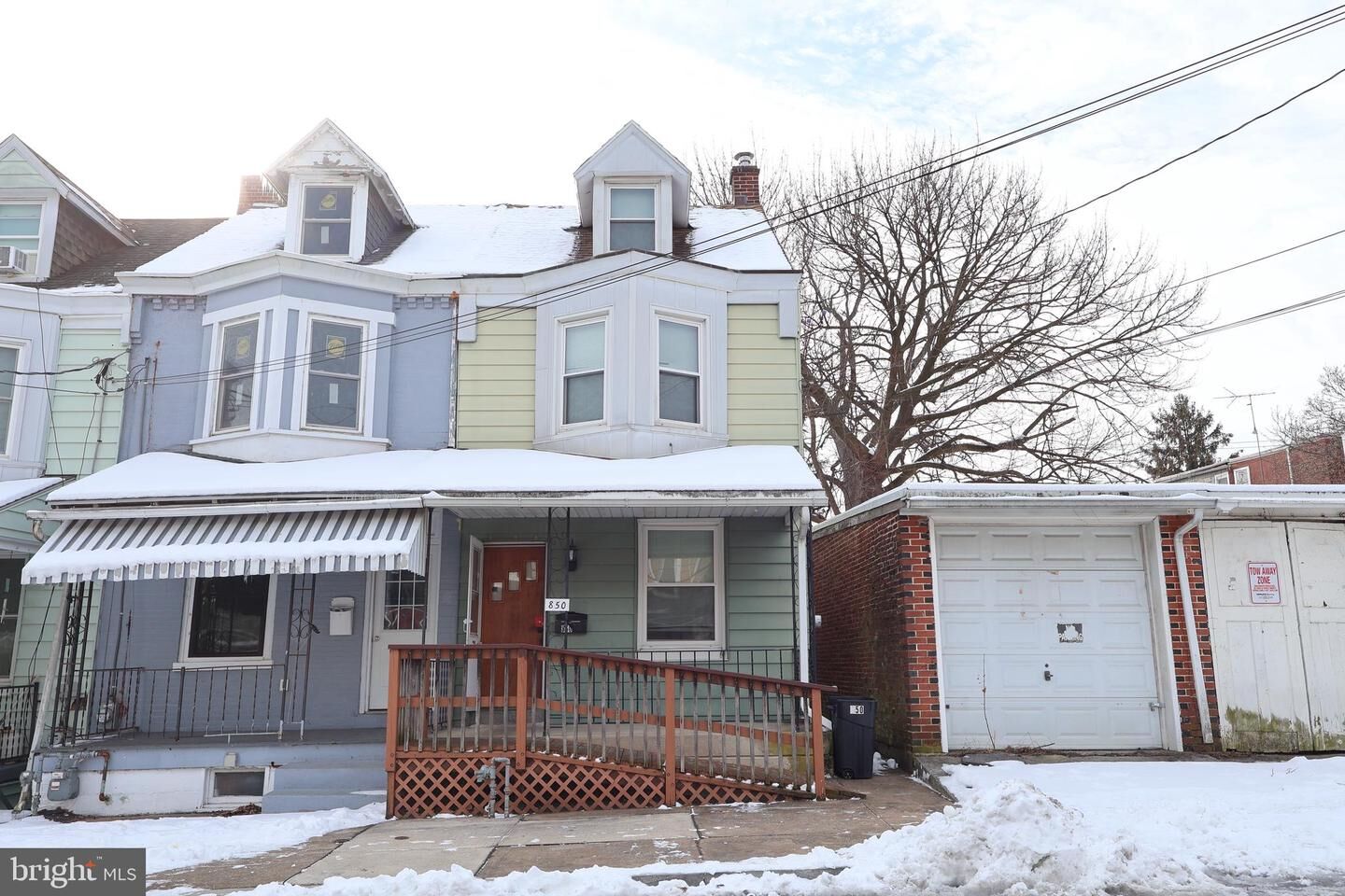 Property Photo:  850 Prangley Avenue  PA 17603 