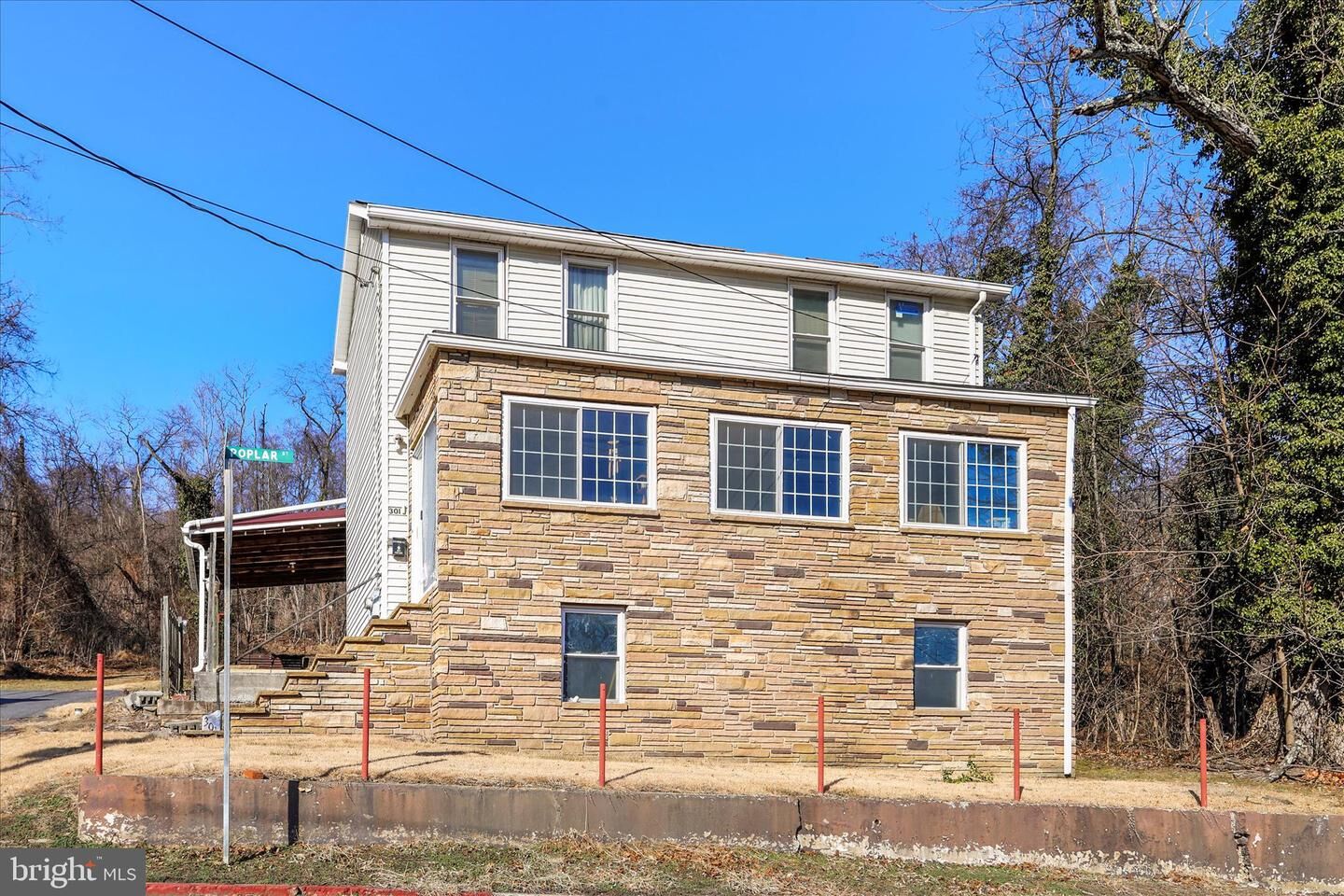 Property Photo:  301 Poplar Street  MD 21562 