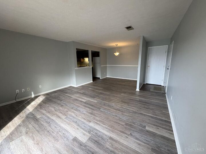 Property Photo:  7215 Creekview Drive  OH 45247 