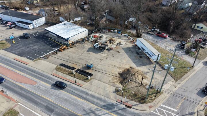 Property Photo:  6001 Wooster Pike  OH 45227 