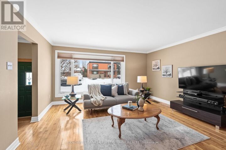 Property Photo:  770 Trojan Avenue  ON K1K 2P7 