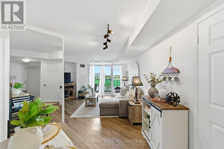 Photo de la propriété:  340 Watson Street West 517  ON L1N 9G1 