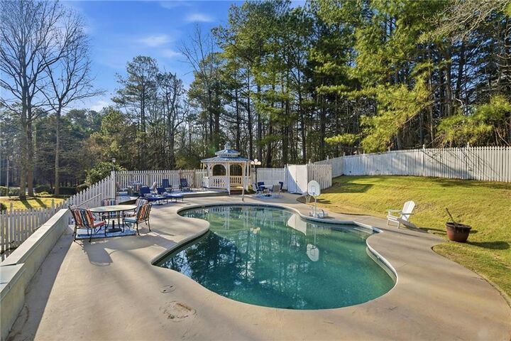 Property Photo: 1445 Squire Lane GA 30041