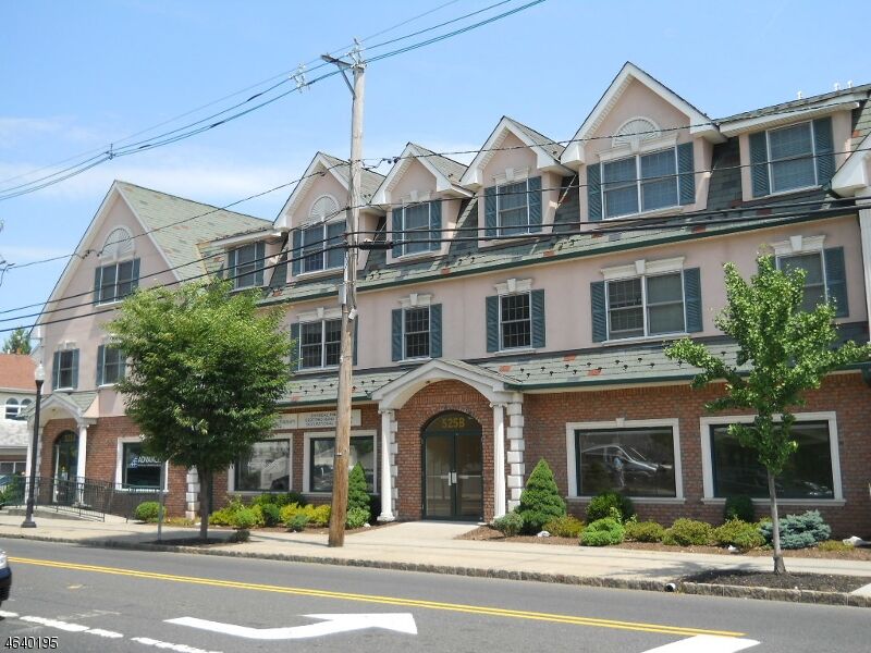 Property Photo: 525 Central Avenue, Apt 307 NJ 07090