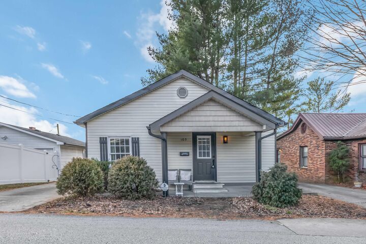 Property Photo:  103 W Limestone Street  KY 42501 