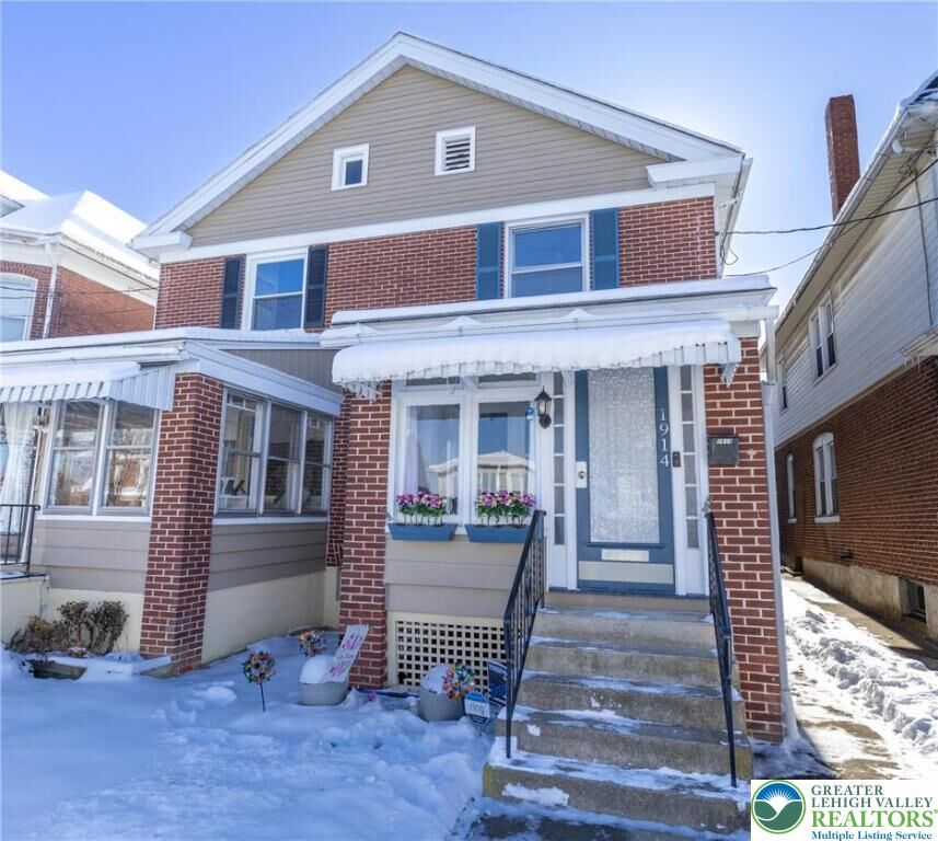 Property Photo:  1914 Fairview Avenue  PA 18042 