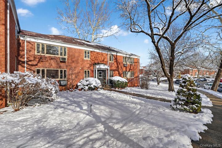 Property Photo:  47 Lawrence Drive C  NY 10603 