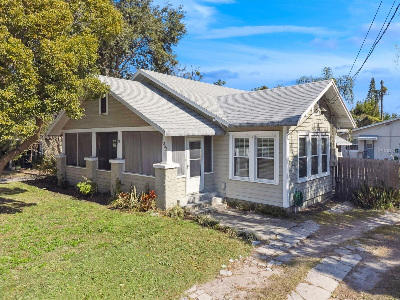 Property Photo:  352 Cambridge Boulevard  FL 32789 
