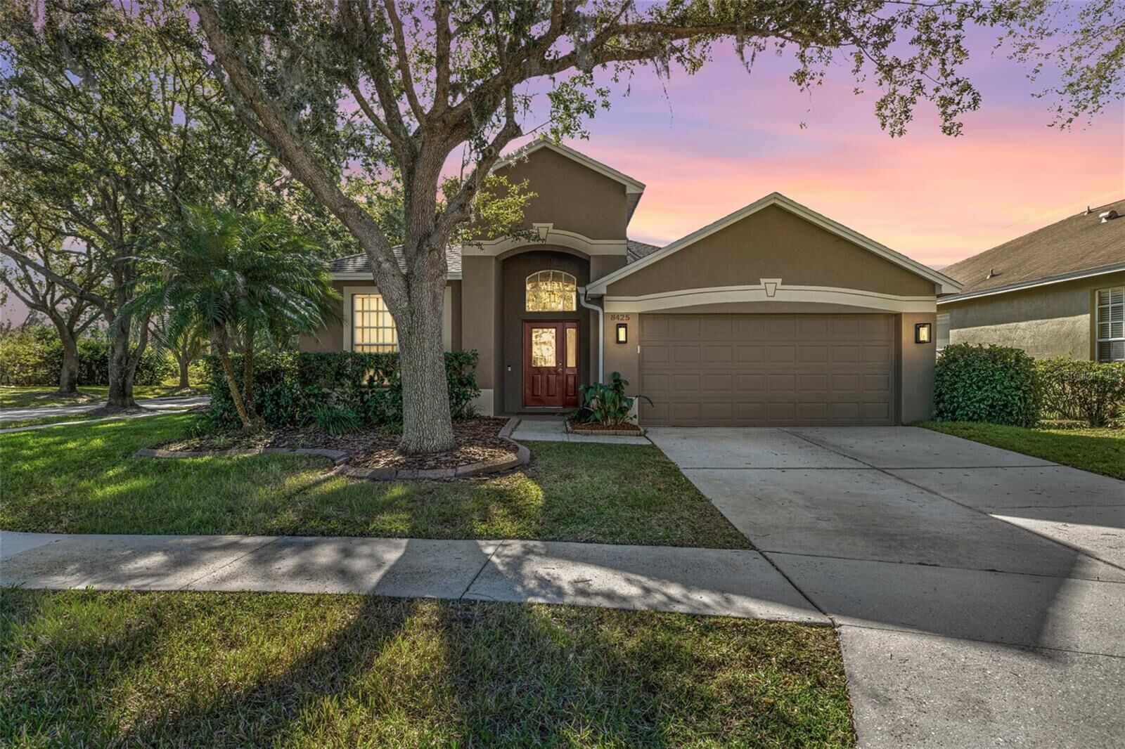 Property Photo:  8425 Fenwick Avenue  FL 33647 